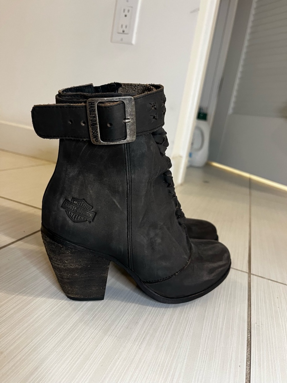 NWOT Leather Harley-Davidson Distressed Calkins Ankle Heeled Boots